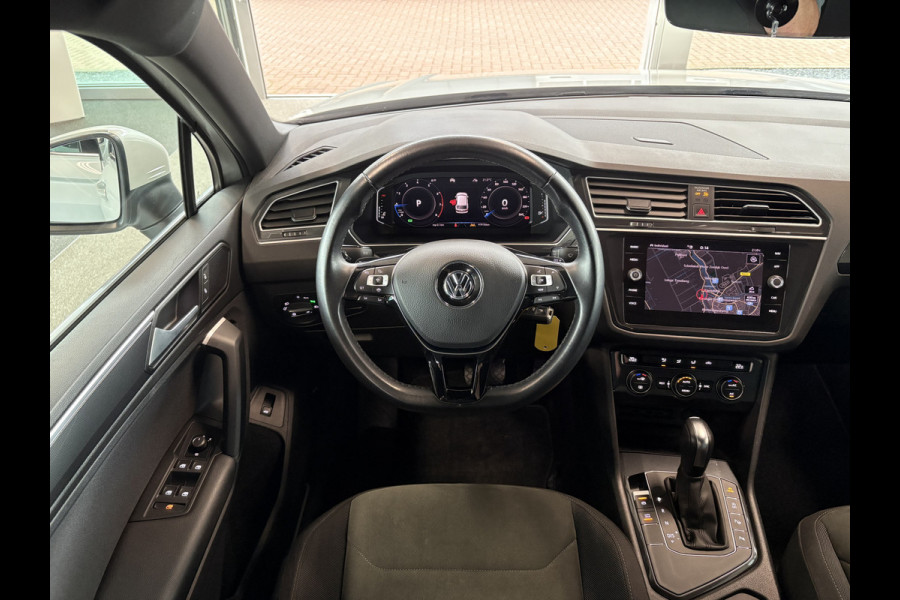 Volkswagen Tiguan 1.5 TSi 150pk DSG Highline Business R-Line CAMERA/VIRTUAL/20INCH/ORYX WHITE PEARL