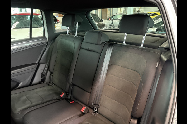 Volkswagen Tiguan 1.5 TSi 150pk DSG Highline Business R-Line CAMERA/VIRTUAL/20INCH/ORYX WHITE PEARL