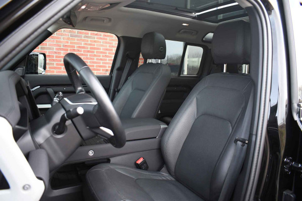 Land Rover Defender 110 3.0 P400 HSE 7-pers Pano Trekh ACC 22inch HUD Standkachel