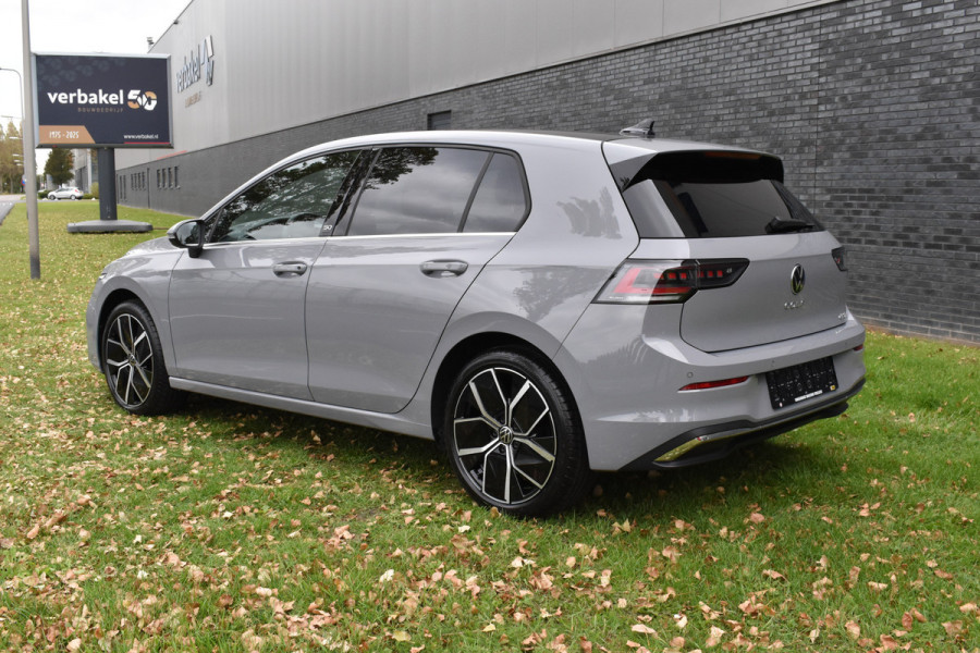 Volkswagen Golf 1.5 eTSI Edition 50 Pano/Trekhaak/navi/ harman kardon/head-up/Automaat