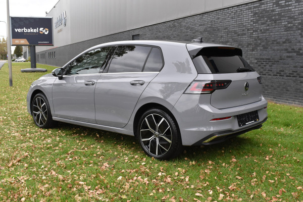 Volkswagen Golf 1.5 eTSI Edition 50 Pano/Trekhaak/navi/ harman kardon/head-up/Automaat