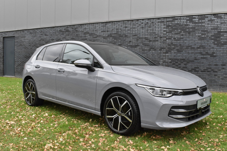 Volkswagen Golf 1.5 eTSI Edition 50 Pano/Trekhaak/navi/ harman kardon/head-up/Automaat