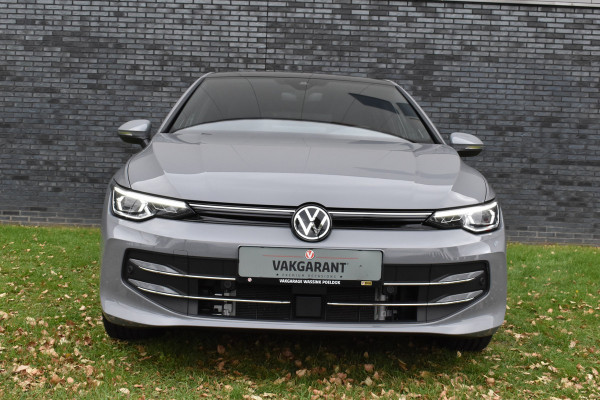 Volkswagen Golf 1.5 eTSI Edition 50 Pano/Trekhaak/navi/ harman kardon/head-up/Automaat