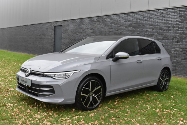 Volkswagen Golf 1.5 eTSI Edition 50 Pano/Trekhaak/navi/ harman kardon/head-up/Automaat