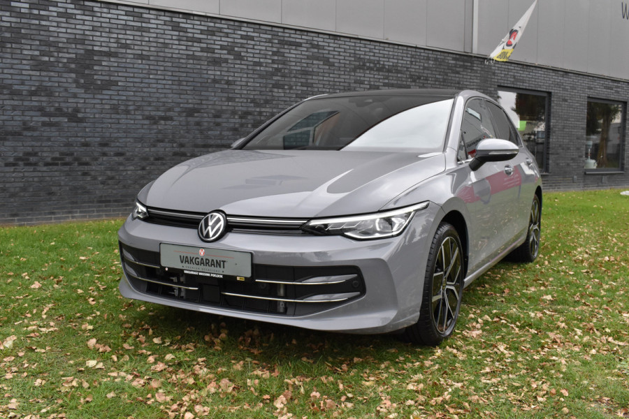 Volkswagen Golf 1.5 eTSI Edition 50 Pano/Trekhaak/navi/ harman kardon/head-up/Automaat