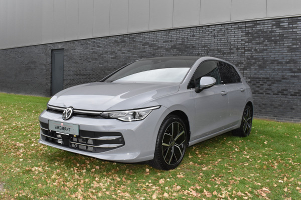 Volkswagen Golf 1.5 eTSI Edition 50 Pano/Trekhaak/navi/ harman kardon/head-up/Automaat
