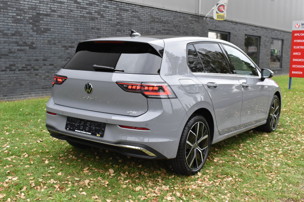Volkswagen Golf 1.5 eTSI Edition 50 Pano/Trekhaak/navi/ harman kardon/head-up/Automaat