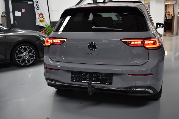 Volkswagen Golf 1.5 eTSI Edition 50 Pano/Trekhaak/navi/ harman kardon/head-up/Automaat