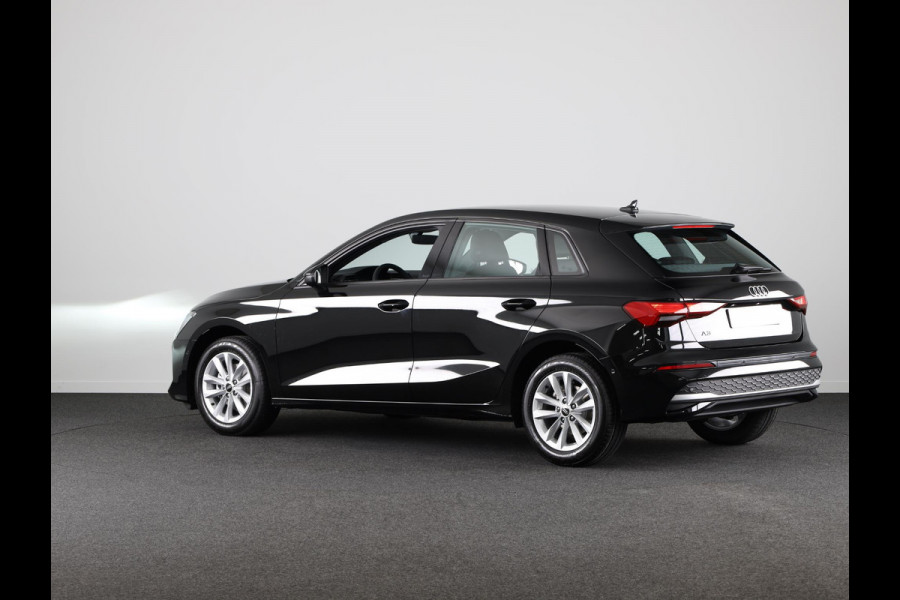 Audi A3 Sportback 30 TFSI Pro Line automaat, Apple CarPlay, Comfortairco, Parkeerassistent met parkerensensoren voor & achter, cruisecontrol