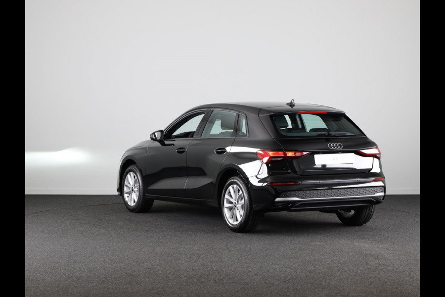 Audi A3 Sportback 30 TFSI Pro Line automaat, Apple CarPlay, Comfortairco, Parkeerassistent met parkerensensoren voor & achter, cruisecontrol