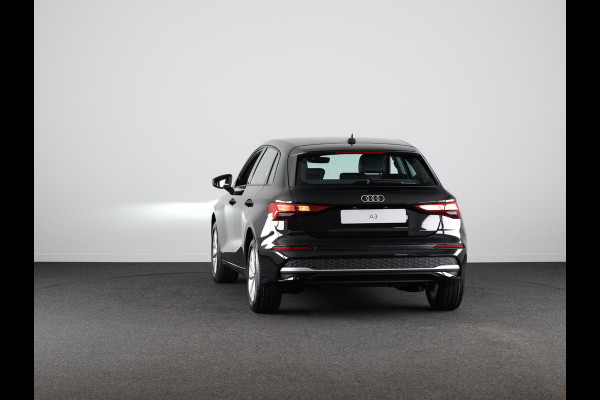 Audi A3 Sportback 30 TFSI Pro Line automaat, Apple CarPlay, Comfortairco, Parkeerassistent met parkerensensoren voor & achter, cruisecontrol