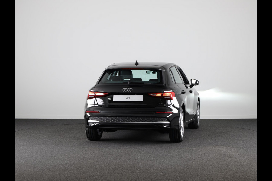 Audi A3 Sportback 30 TFSI Pro Line automaat, Apple CarPlay, Comfortairco, Parkeerassistent met parkerensensoren voor & achter, cruisecontrol