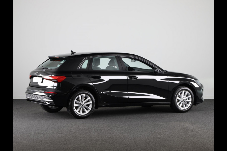 Audi A3 Sportback 30 TFSI Pro Line automaat, Apple CarPlay, Comfortairco, Parkeerassistent met parkerensensoren voor & achter, cruisecontrol