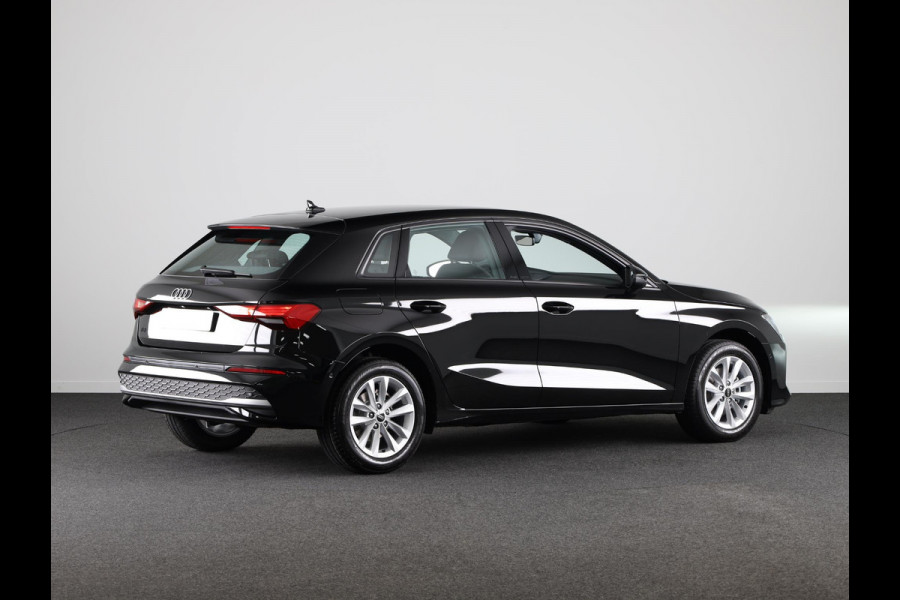 Audi A3 Sportback 30 TFSI Pro Line automaat, Apple CarPlay, Comfortairco, Parkeerassistent met parkerensensoren voor & achter, cruisecontrol