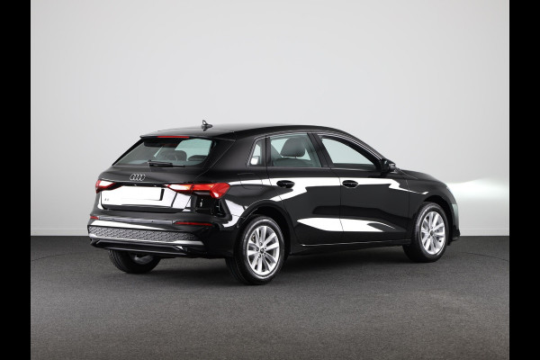 Audi A3 Sportback 30 TFSI Pro Line automaat, Apple CarPlay, Comfortairco, Parkeerassistent met parkerensensoren voor & achter, cruisecontrol