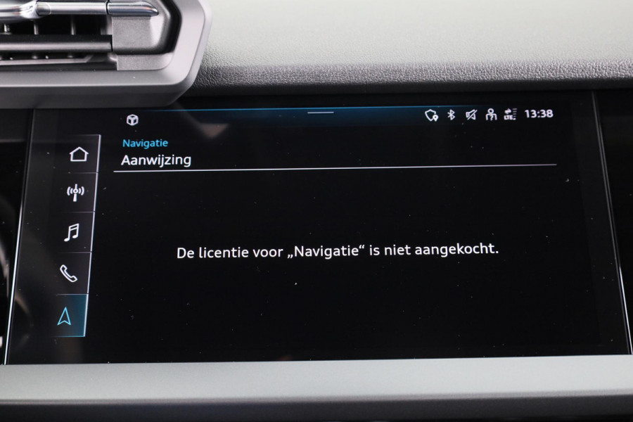 Audi A3 Sportback 30 TFSI Pro Line automaat, Apple CarPlay, Comfortairco, Parkeerassistent met parkerensensoren voor & achter, cruisecontrol