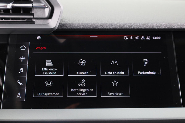 Audi A3 Sportback 30 TFSI Pro Line automaat, Apple CarPlay, Comfortairco, Parkeerassistent met parkerensensoren voor & achter, cruisecontrol