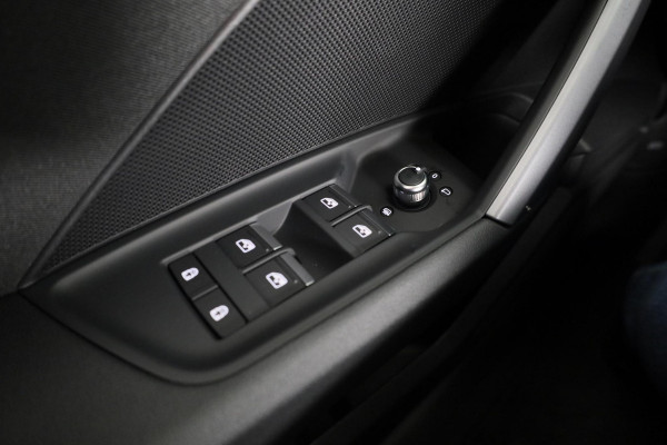 Audi A3 Sportback 30 TFSI Pro Line automaat, Apple CarPlay, Comfortairco, Parkeerassistent met parkerensensoren voor & achter, cruisecontrol