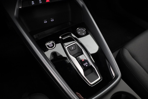 Audi A3 Sportback 30 TFSI Pro Line automaat, Apple CarPlay, Comfortairco, Parkeerassistent met parkerensensoren voor & achter, cruisecontrol
