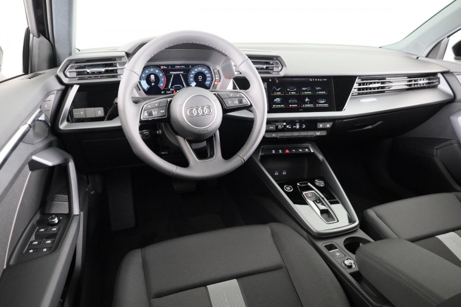 Audi A3 Sportback 30 TFSI Pro Line automaat, Apple CarPlay, Comfortairco, Parkeerassistent met parkerensensoren voor & achter, cruisecontrol