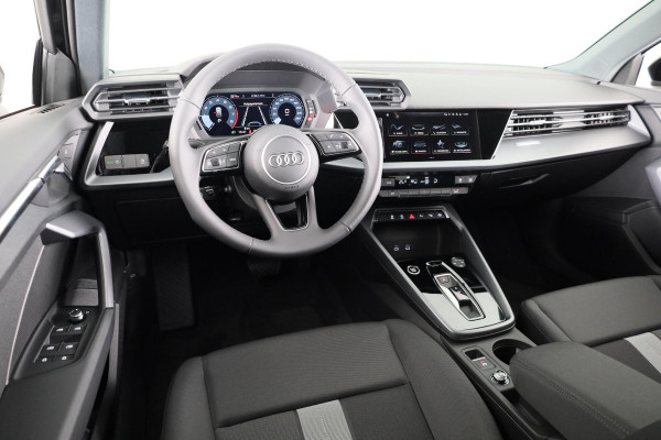 Audi A3 Sportback 30 TFSI Pro Line automaat, Apple CarPlay, Comfortairco, Parkeerassistent met parkerensensoren voor & achter, cruisecontrol