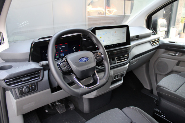 Ford Transit Custom 320 2.5 PHEV L2H1 Limited 232pk 8 Zits - 2x Schuif - Adaptive Cruise - Klimaat achterin - Keyless - Stoel/Stuurverwarming - Excl