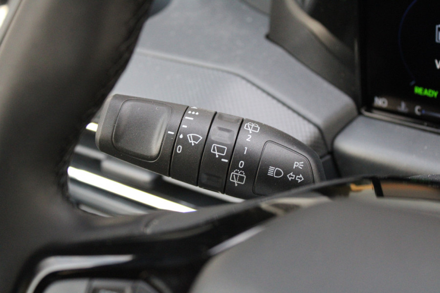 Ford Transit Custom 320 2.5 PHEV L2H1 Limited 232pk 8 Zits - 2x Schuif - Adaptive Cruise - Klimaat achterin - Keyless - Stoel/Stuurverwarming - Excl