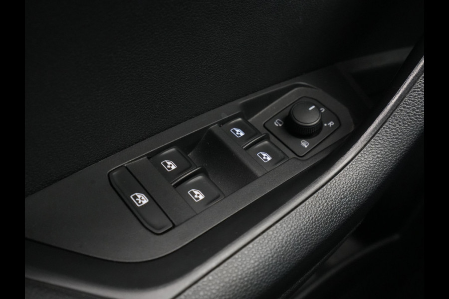 Škoda Karoq 1.5 TSI ACT 150pk Sportline Business Navigatie Digital Cockpit Camera Keyless Carplay 10