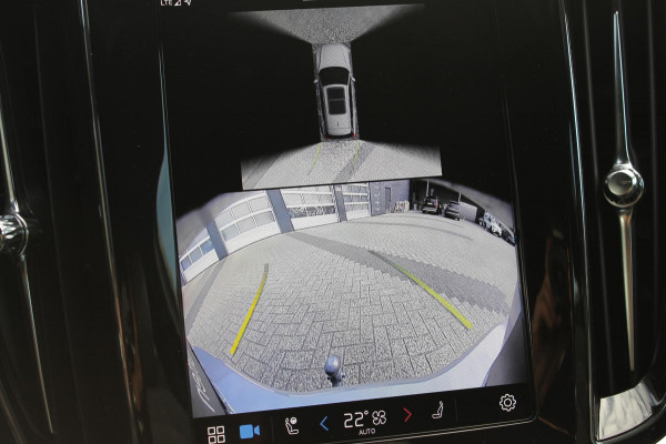 Volvo V60 T6 350PK Autm. Plug-in hybrid AWD Plus Dark Long Range / Google infotainment / Semi elekrisch wegklapbare trekhaak / Verwarmbare voorruit / Elektrisch bedienbare voorstoelen met geheugen / Verwarmbare voorstoelen