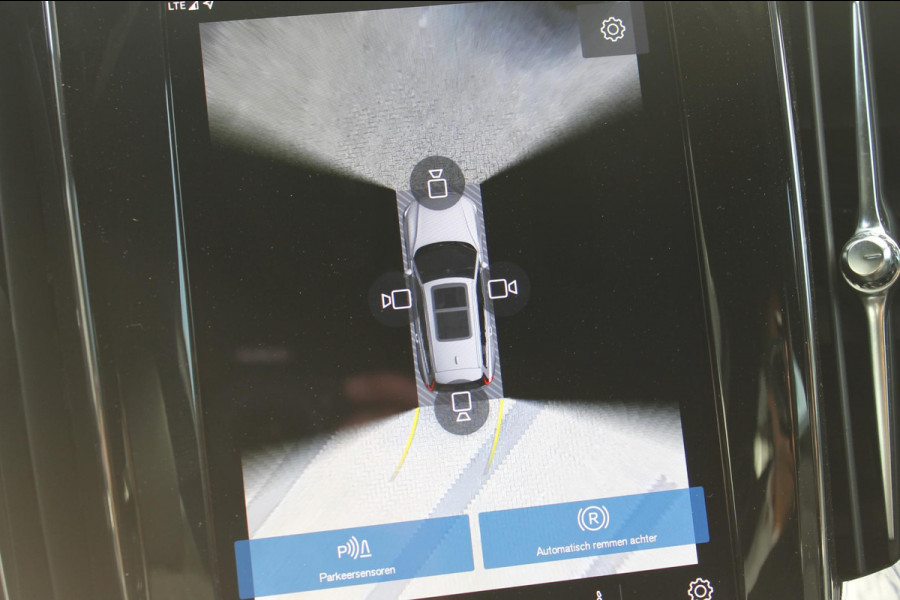 Volvo V60 T6 350PK Autm. Plug-in hybrid AWD Plus Dark Long Range / Google infotainment / Semi elekrisch wegklapbare trekhaak / Verwarmbare voorruit / Elektrisch bedienbare voorstoelen met geheugen / Verwarmbare voorstoelen