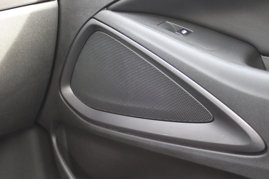 Opel Crossland X 1.2 Turbo Innovation | Navigatie | Cruise control | Start/stop | Keyless entry | Trekhaak |