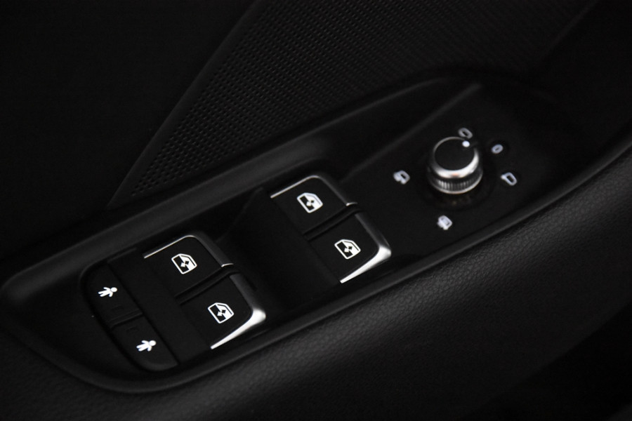 Audi A3 Sportback Sport S-Line Edition *1ste Eigenaar*Leer*Navigatie*Stoelverwarming*