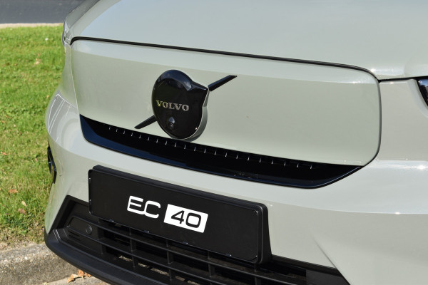 Volvo C40 Recharge Twin 408PK Ultimate 78 kWh | Demo Deal | Black Sheep pakket | 20" LMV | 360 Camera | ACC | Stuurverwarming | Panodak