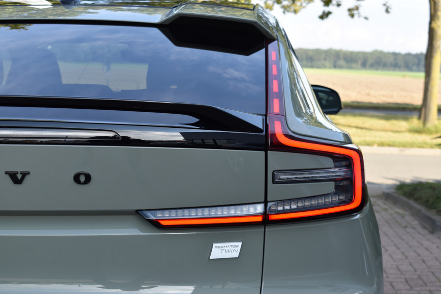 Volvo C40 Recharge Twin 408PK Ultimate 78 kWh | Demo Deal | Black Sheep pakket | 20" LMV | 360 Camera | ACC | Stuurverwarming | Panodak