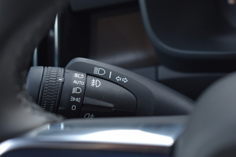 Volvo C40 Recharge Twin 408PK Ultimate 78 kWh | Demo Deal | Black Sheep pakket | 20" LMV | 360 Camera | ACC | Stuurverwarming | Panodak