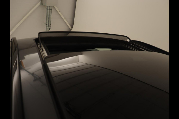 BMW X1 sDrive18i M Sport | Panoramadak | Leder | Stoelverwarming | Keyless | Camera | Trekhaak | Sfeerverlichting | Navigatie | Full LED | Park Assist | Sportstoelen