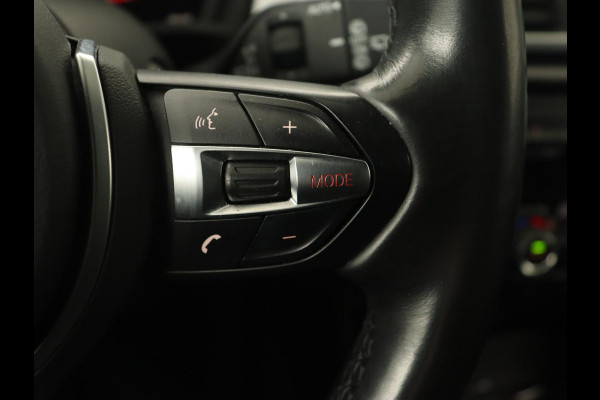 BMW X1 sDrive18i M Sport | Panoramadak | Leder | Stoelverwarming | Keyless | Camera | Trekhaak | Sfeerverlichting | Navigatie | Full LED | Park Assist | Sportstoelen