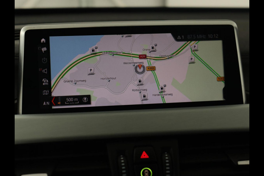 BMW X1 sDrive18i M Sport | Panoramadak | Leder | Stoelverwarming | Keyless | Camera | Trekhaak | Sfeerverlichting | Navigatie | Full LED | Park Assist | Sportstoelen