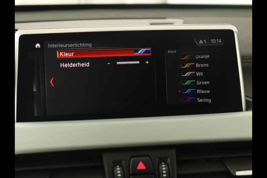 BMW X1 sDrive18i M Sport | Panoramadak | Leder | Stoelverwarming | Keyless | Camera | Trekhaak | Sfeerverlichting | Navigatie | Full LED | Park Assist | Sportstoelen