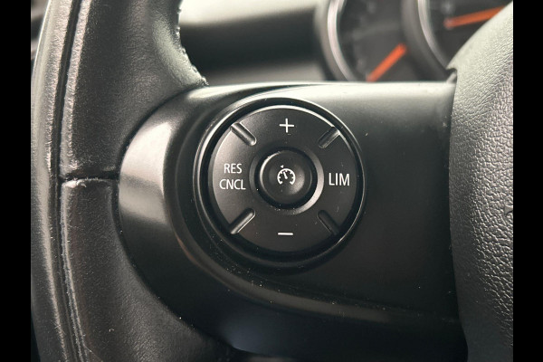 MINI Mini 1.5 One First * Origineel Nederlands * Navigatie Cruise Control
