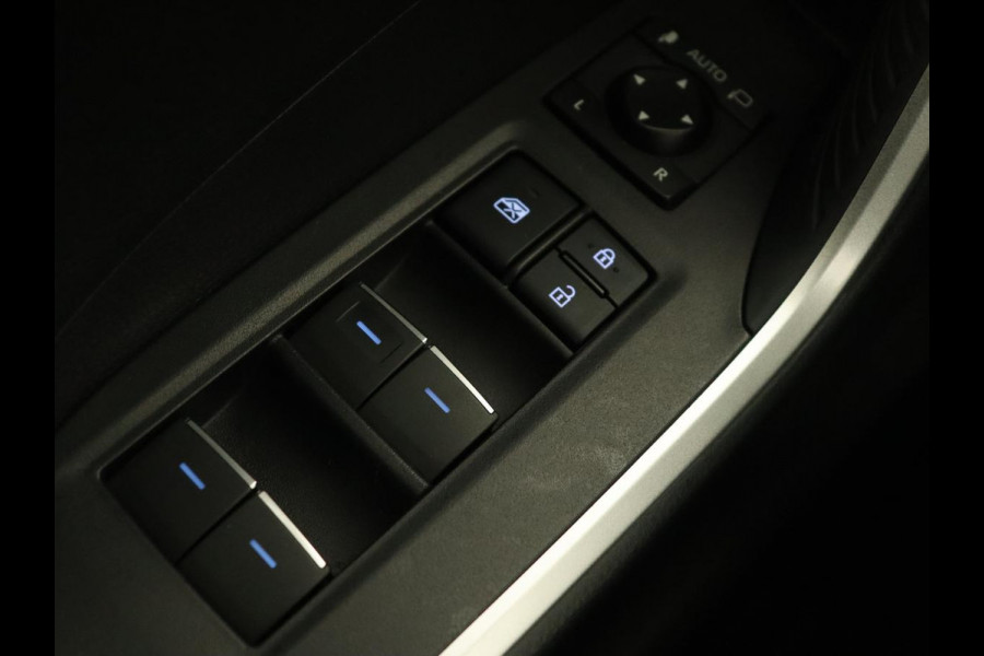 Toyota RAV4 2.5 Plug-in Hybrid AWD Dynamic | Trekhaak | Stoelverwarming | Adaptive cruise | Carplay | Achterbankverwarming | Full LED | Keyless