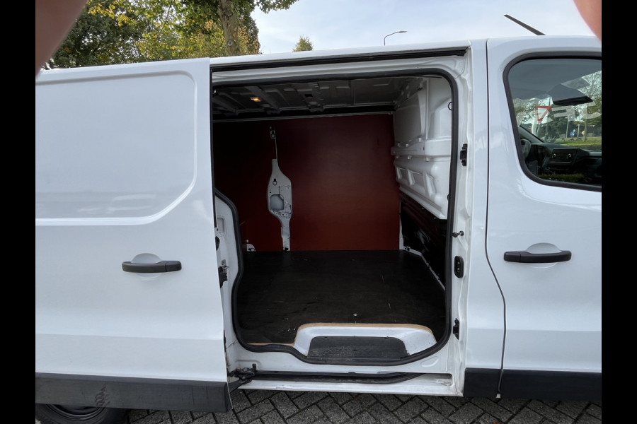 Renault Trafic 2.0 dCi 150 T29 L2H1 Comfort 150pk/110kW 6-bak | Vision Pack | Multimedia Pack | Cruise | PDC | Laadruimtebeschermingspakket | etc. etc.