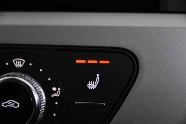 Audi A4 Avant 35 TFSI *1ste Eigenaar*Leer*Navigatie*Trekhaak*