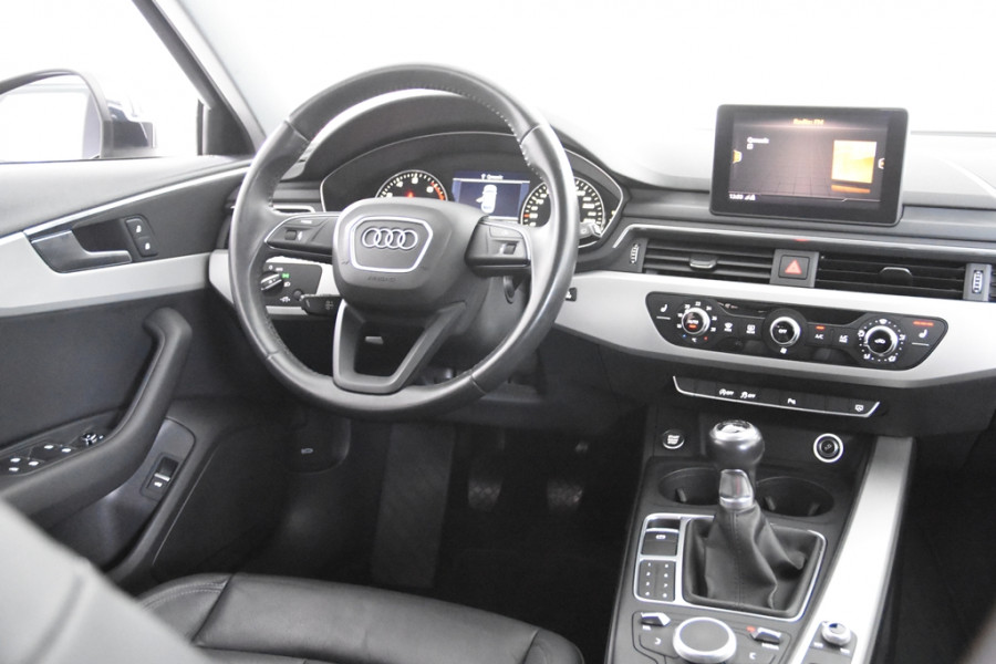 Audi A4 Avant 35 TFSI *1ste Eigenaar*Leer*Navigatie*Trekhaak*