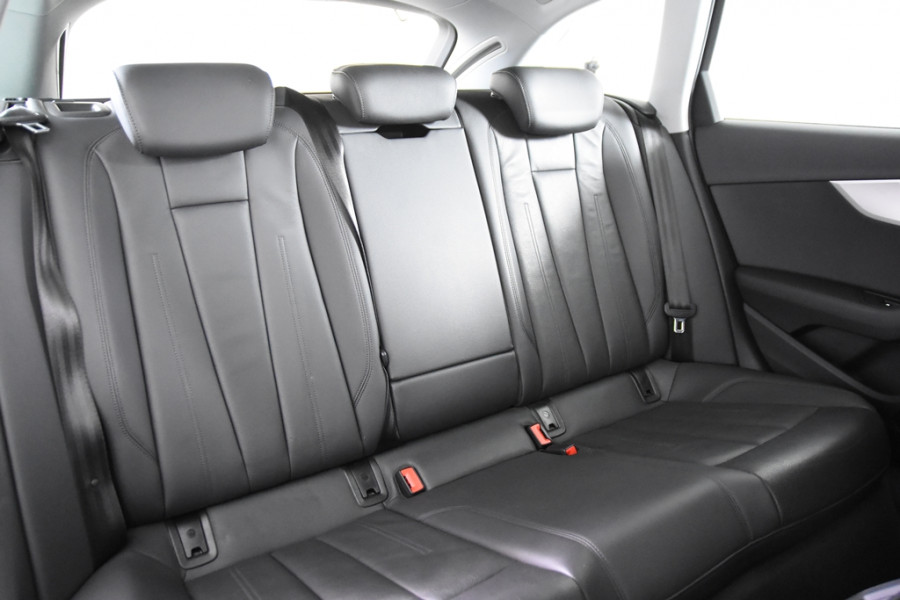 Audi A4 Avant 35 TFSI *1ste Eigenaar*Leer*Navigatie*Trekhaak*