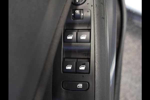 Opel Crossland 1.2 Turbo 130pk Automaat Elegance | Navigatie | Apple Carplay/Android Auto | Camera | Parkeersensoren | Cruise Control | Stoel- en Stuurverwarming | Keyless Entry | Climate Control | Getinte ramen