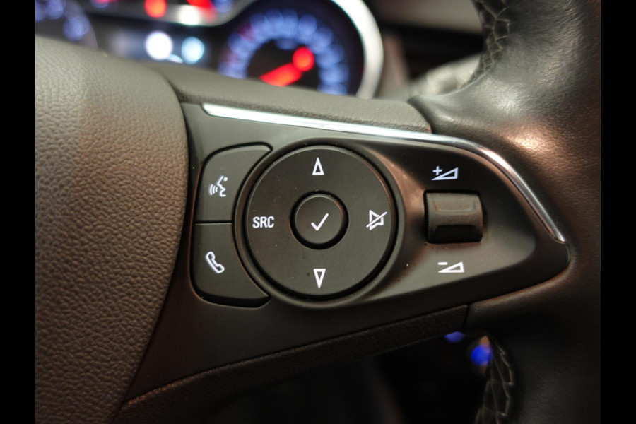 Opel Crossland 1.2 Turbo 130pk Automaat Elegance | Navigatie | Apple Carplay/Android Auto | Camera | Parkeersensoren | Cruise Control | Stoel- en Stuurverwarming | Keyless Entry | Climate Control | Getinte ramen