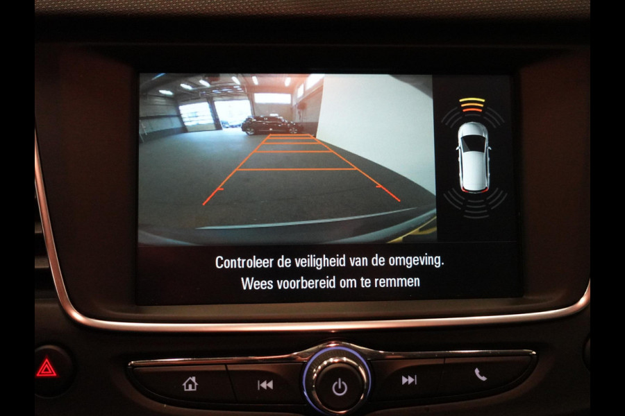 Opel Crossland 1.2 Turbo 130pk Automaat Elegance | Navigatie | Apple Carplay/Android Auto | Camera | Parkeersensoren | Cruise Control | Stoel- en Stuurverwarming | Keyless Entry | Climate Control | Getinte ramen