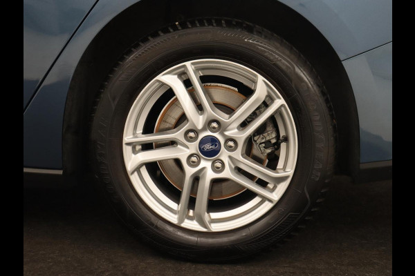 Ford Focus 1.0 EcoBoost Trend Edition | Camera | Carplay | Full LED | Navigatie | Parkeerhulp | Cruise control | Airco | Bluetooth