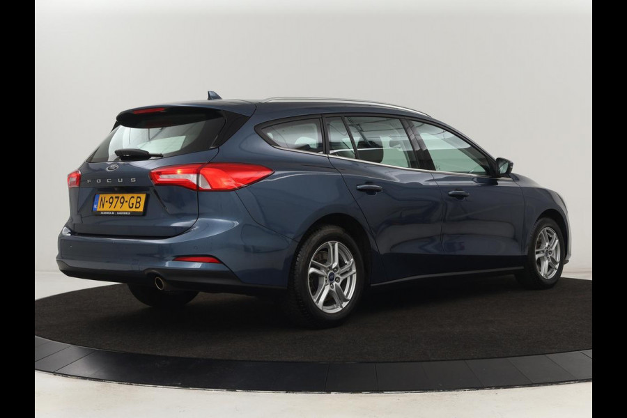 Ford Focus 1.0 EcoBoost Trend Edition | Camera | Carplay | Full LED | Navigatie | Parkeerhulp | Cruise control | Airco | Bluetooth